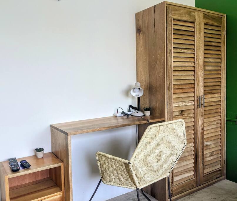 Studio -Trees At Mikasa- Near Beach, Pool, Fast Wifi, Ac & King Bed Puerto Escondido  Esterno foto